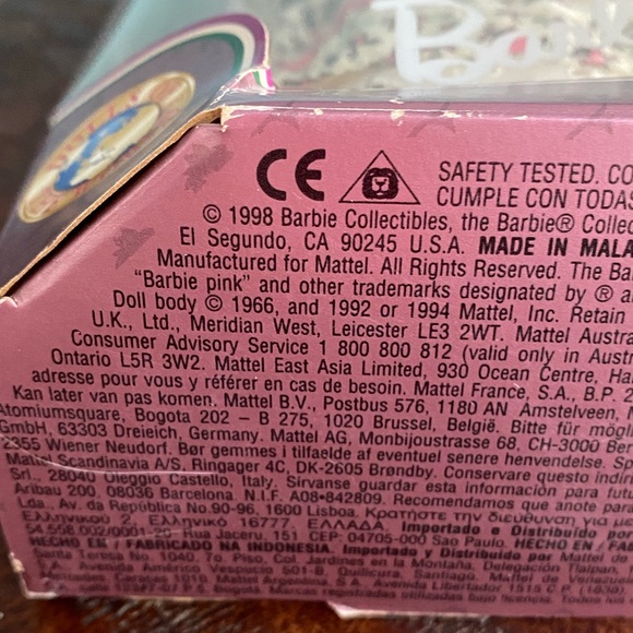 Sold! Austrian Barbie Dolls of the World Collector Edition 1998 Mattel 21553 - Picture 6 of 8